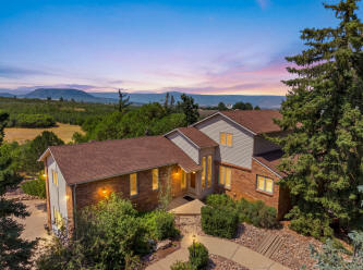 FOR SALE: 806 Twin Oaks Road | Castle Rock CO 80109 Twin Oaks - an equestrian community with bridle trails in Castle Rock